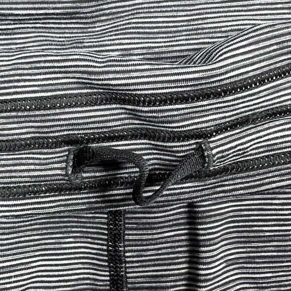 Lululemon Womens Leggings SZ 6 Gray Striped Leggings Pull On Logo Walking Casual - Picture 11 of 13